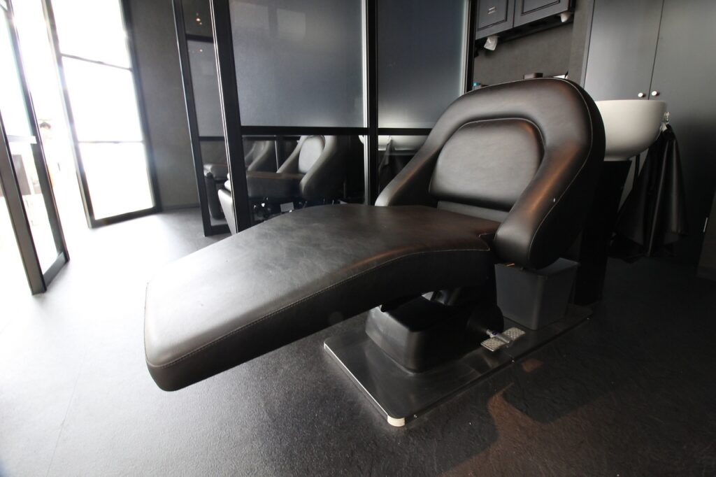 EMANONシェアサロン自由ヶ丘