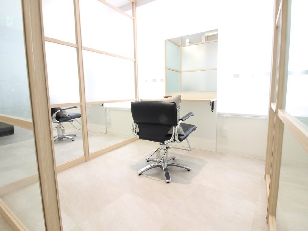 EMANONシェアサロン自由ヶ丘